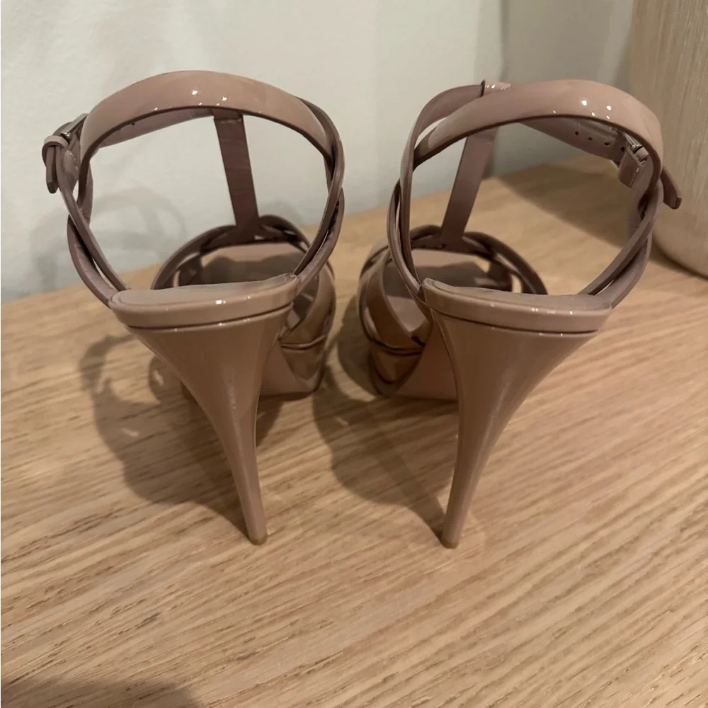 Saint Laurent Blush Patent Leather T-Strap Knot Heels - Picture 5 of 16